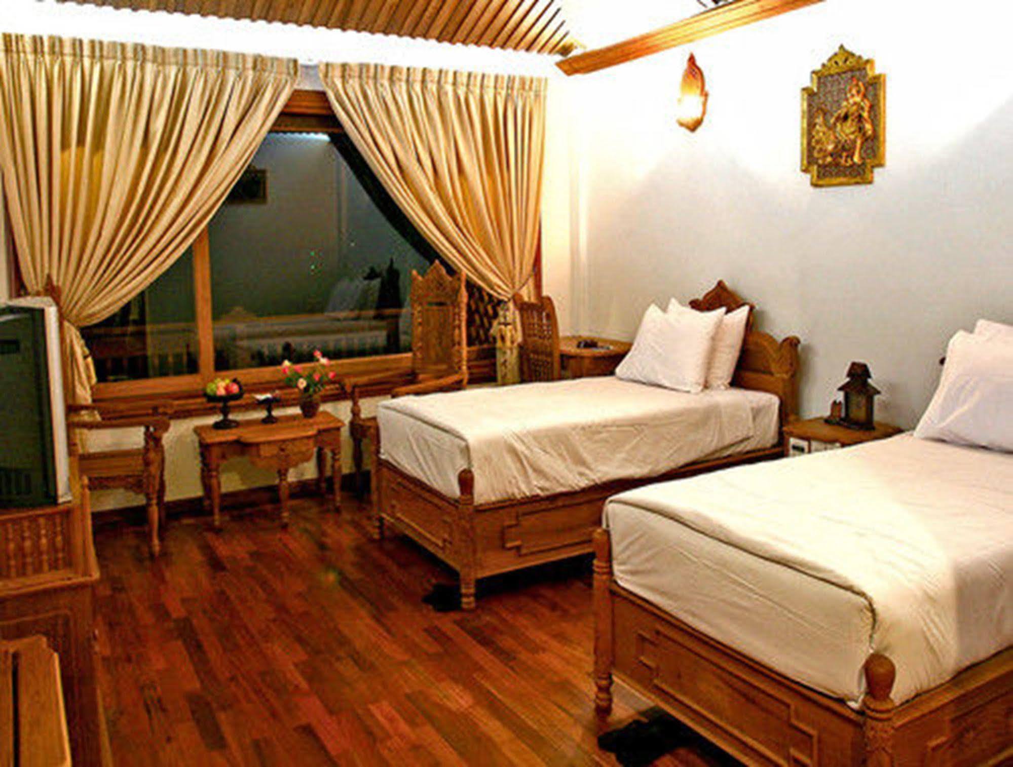 Kma Kaytumadi Hotel Taungoo Luaran gambar