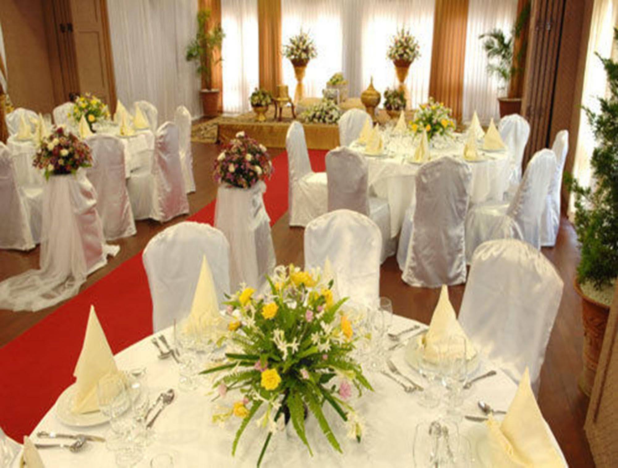 Kma Kaytumadi Hotel Taungoo Luaran gambar